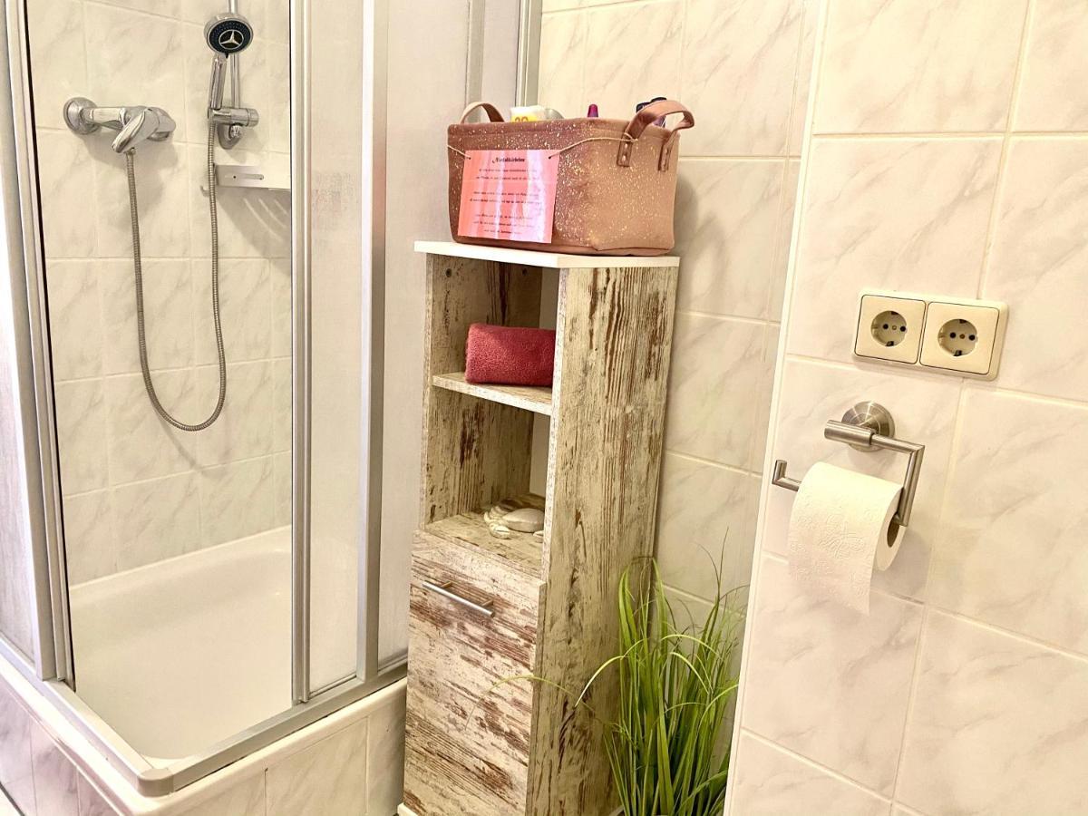 Cottbus-Apartments - Red Apartment I Privat I Wifi I Kueche I Balkon Buitenkant foto