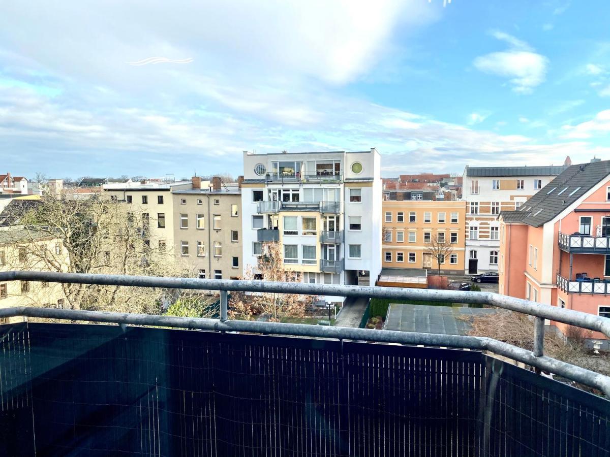 Cottbus-Apartments - Red Apartment I Privat I Wifi I Kueche I Balkon Buitenkant foto